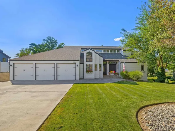4040 Fairway Dr, Lewiston, ID 83501