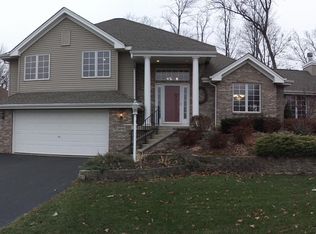 1970 Grandchester Pl, Rockford, IL 61107