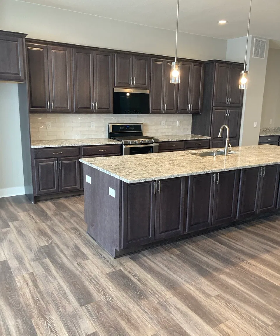 3 bed, 3.5 bath, 2431 sqft, $3,500 — Photo 3