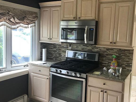 2nd image of 41 Hardy Ln