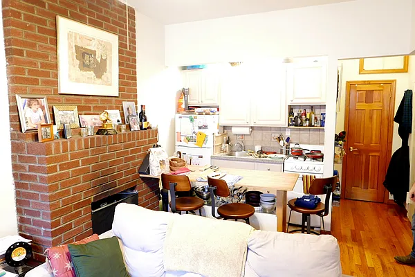 Rented by JK Dansar Corp | media 22