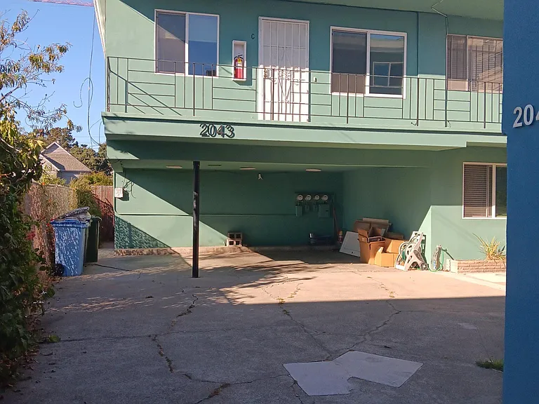 2043 Emerson St #C — Photo 11