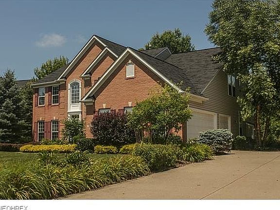2nd image of 1763 Parker Ln