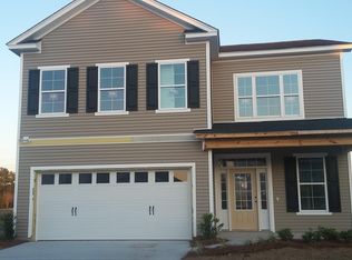 233 Palmetto Walk Dr, Summerville, SC 29483