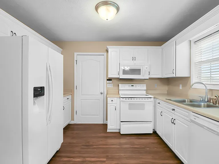 3368 Marrast Dr — Photo 20