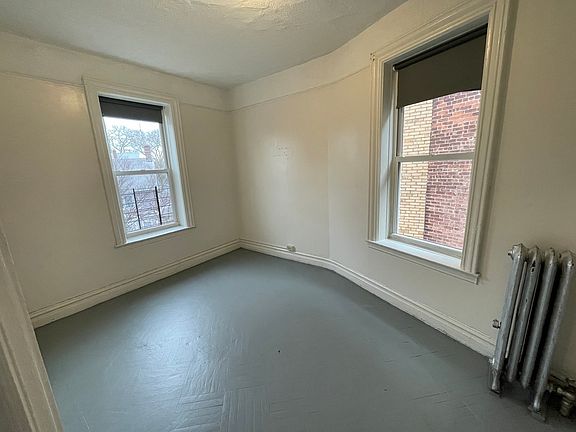 2nd image of 628 E 17th St APT S32