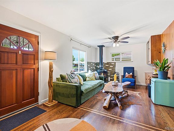 3rd image of 1464 S Dale Court