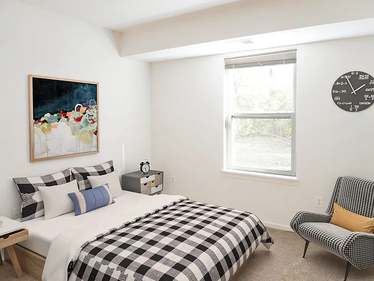 2396 Leslie Cir — Photo 42