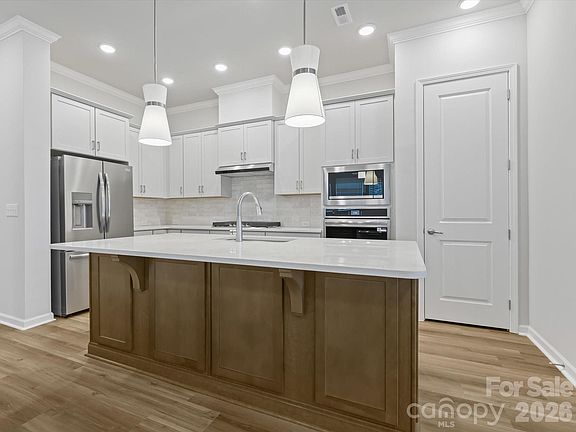 7th image of this home