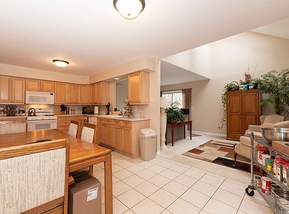 2nd image of 1348 Laurel Oaks Dr