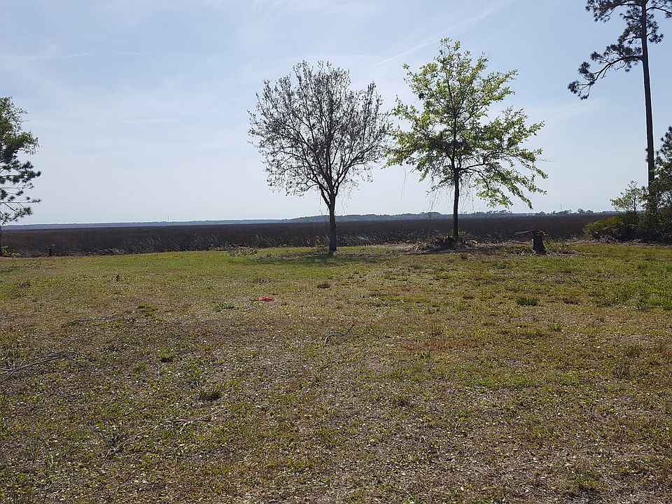 150 feet of marsh front 