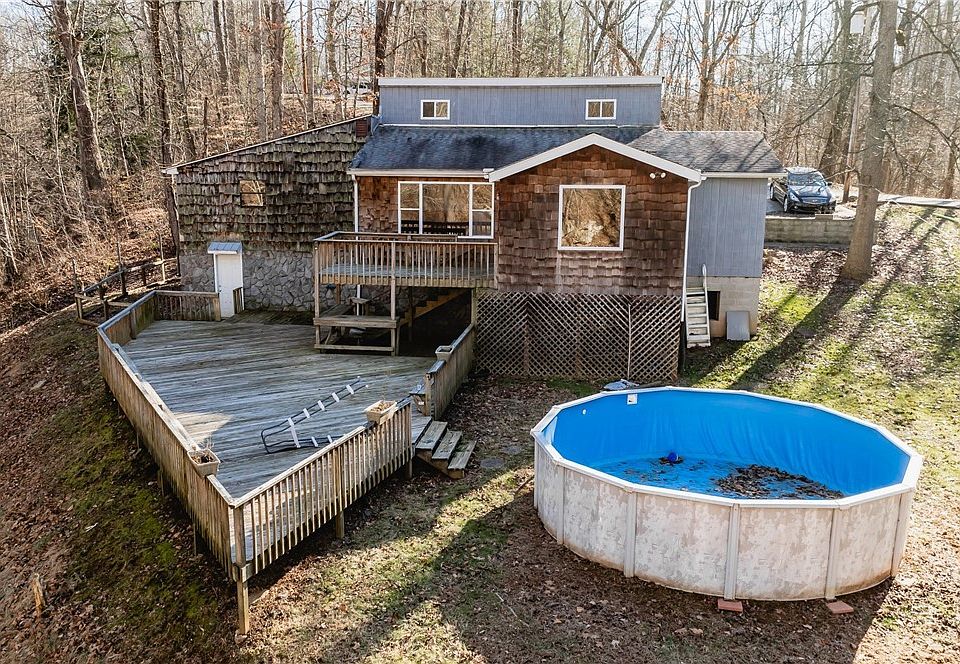 184 Oak Dr, Little Hocking, OH 45742 Zillow