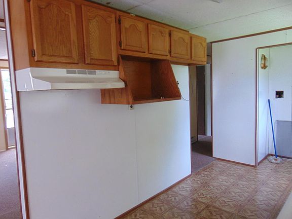 4th image of 213 Fifth St