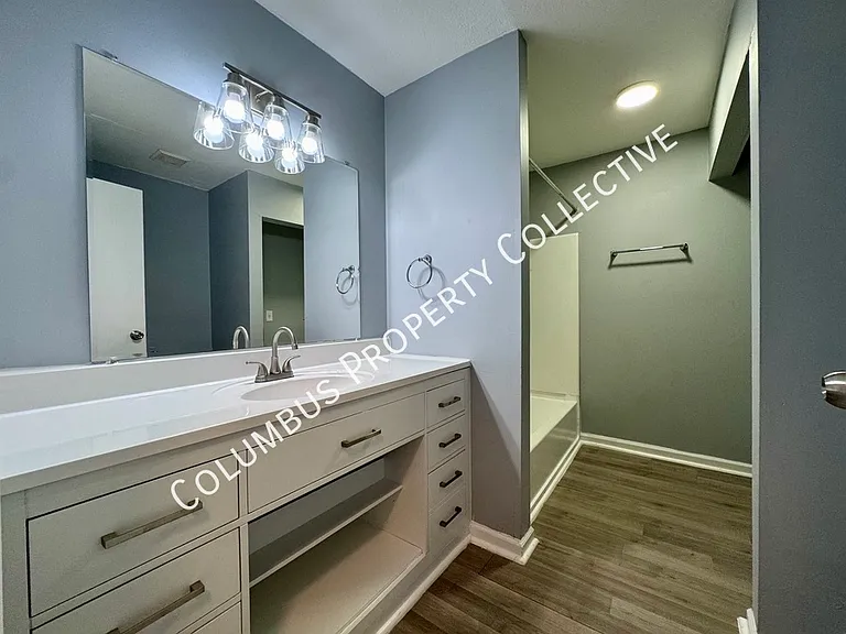 3285 E Mound St — Photo 14