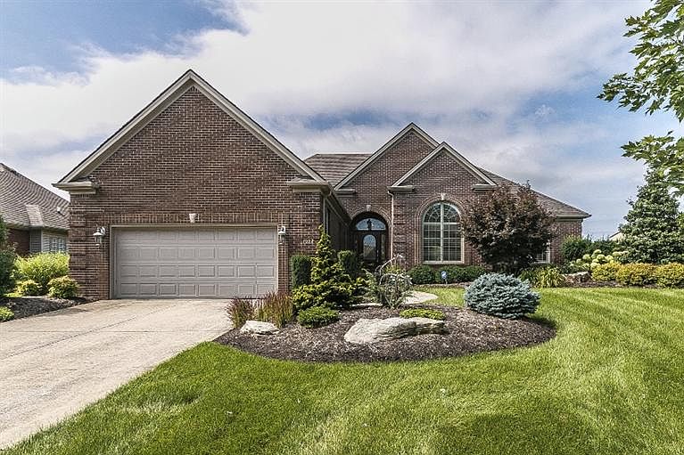 1st image of 1092 Bay Colony Dr