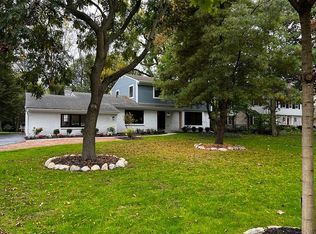 1455 W Ann Arbor Trl, Plymouth, MI 48170