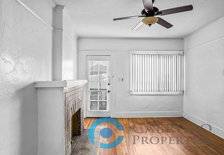 415 E Juniper St — Photo 1