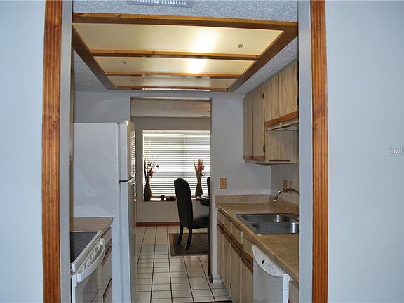 5th image of 4918 Silver Oaks Vlg #F