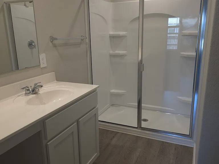 1124 Whitneyway Ln — Photo 8