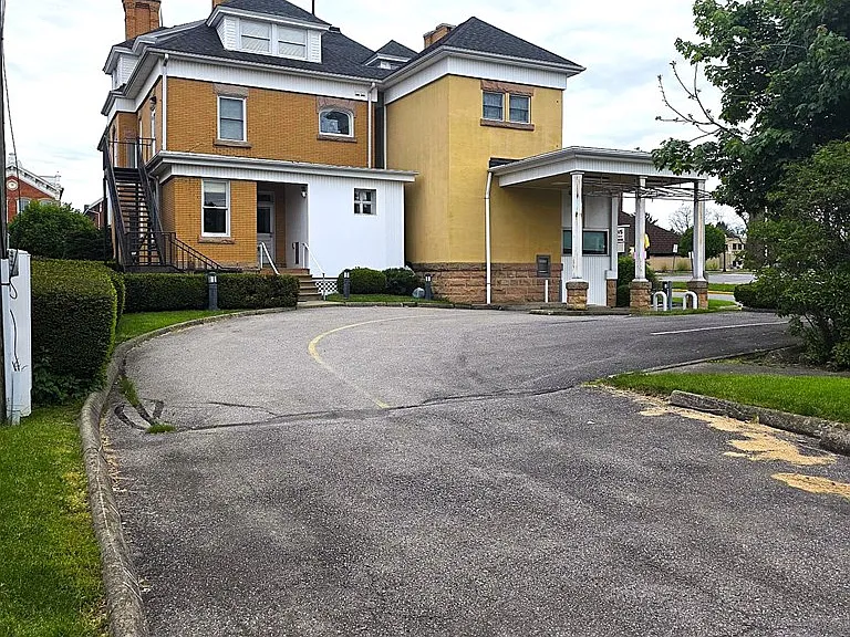 650 Main St — Photo 12