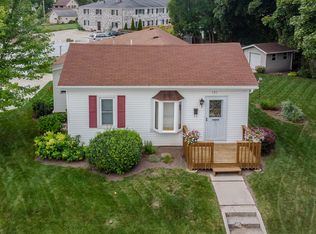 131 Giddings Ave, Sheboygan Falls, WI 53085
