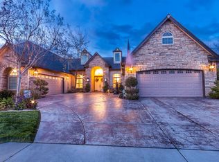 298 W Pioneer Way, Hanford, CA 93230