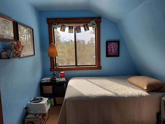 5th image of 934 Catamount Dr