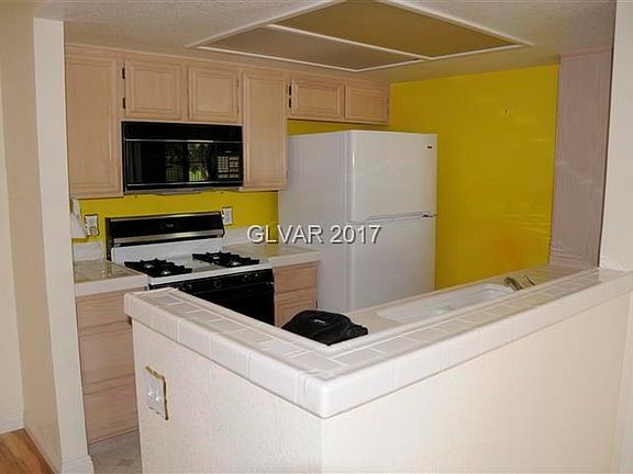 4th image of 1900 High Valley Ct Unit 106