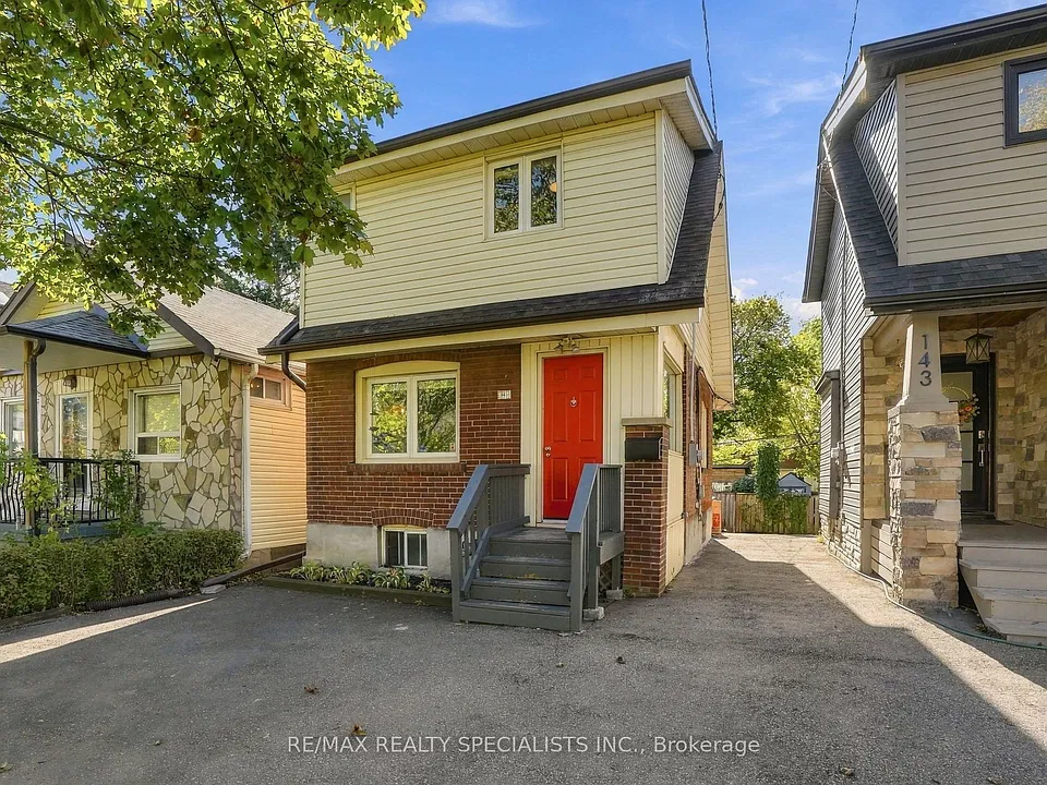 141 Lake Cres