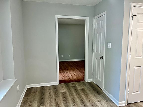 5th image of 509 Rock Cliff Ct