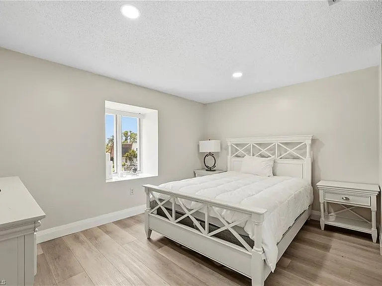 428 Meadowlark Ln #B — Photo 18