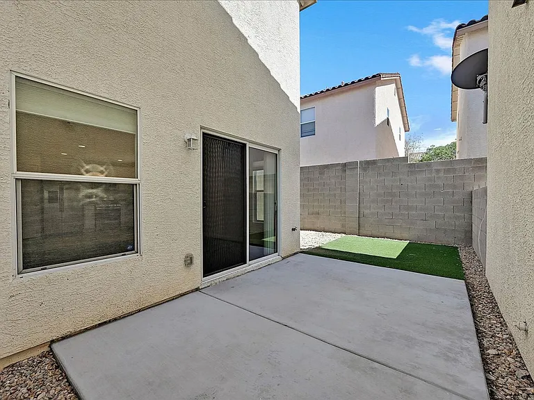 8755 Firecracker Ct — Photo 19