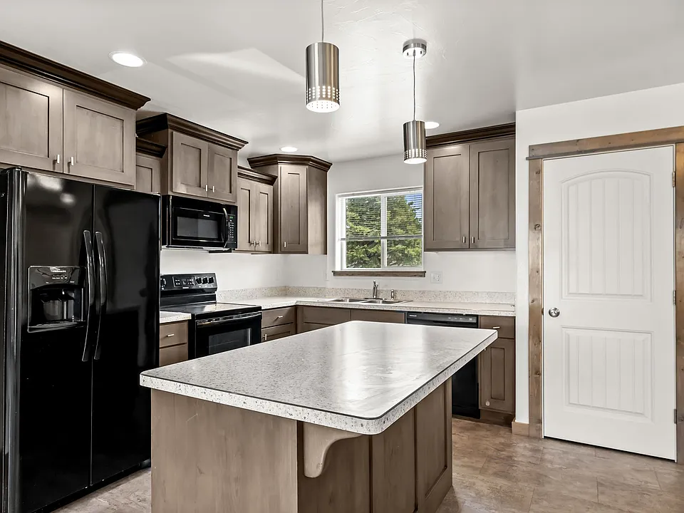 Pet Friendly 3 bed, 1.5 bath apartments! Ask us about our move in Special -