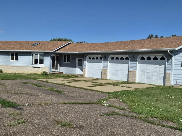 873 25th Ave E, Dickinson, ND 58601