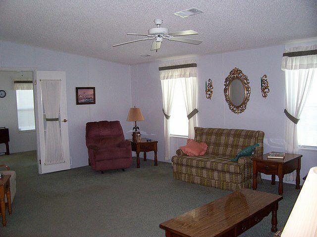 2nd image of 6224 Knotty Pine Dr SE