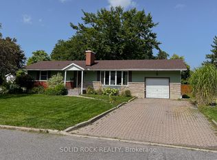 35 Kirkstall Ave, Ottawa, ON K2G 0M2
