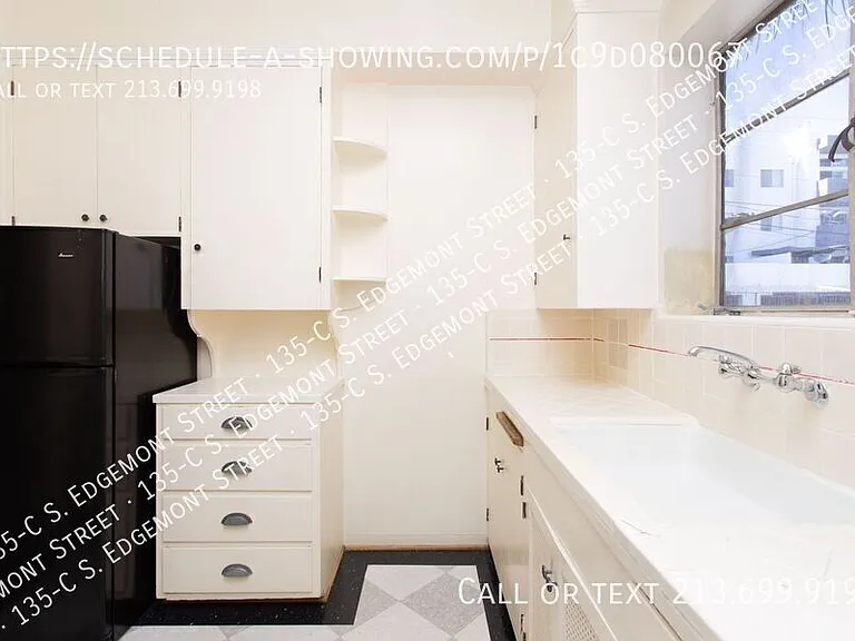 135C S Edgemont St — Photo 13