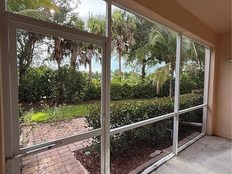 10020 Via Colomba Cir — Photo 18