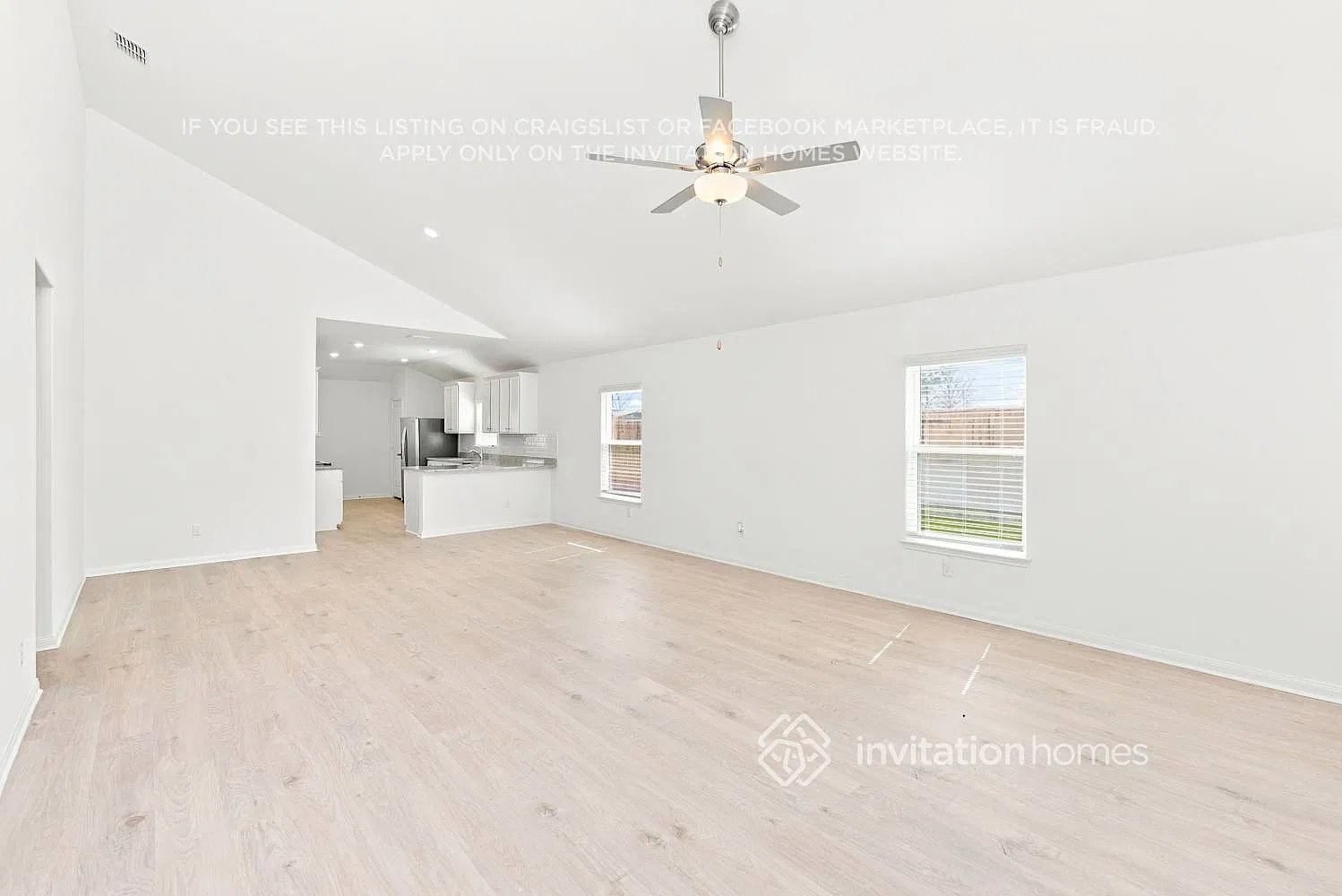 112 Wirepass Crescent Jarrell, TX 76537 — Photo 4
