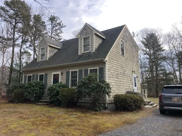 16 Winchester Ave, Bourne, MA 02532