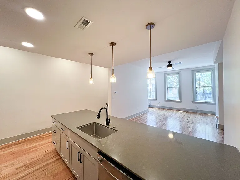 1338 Main Street — Photo 12
