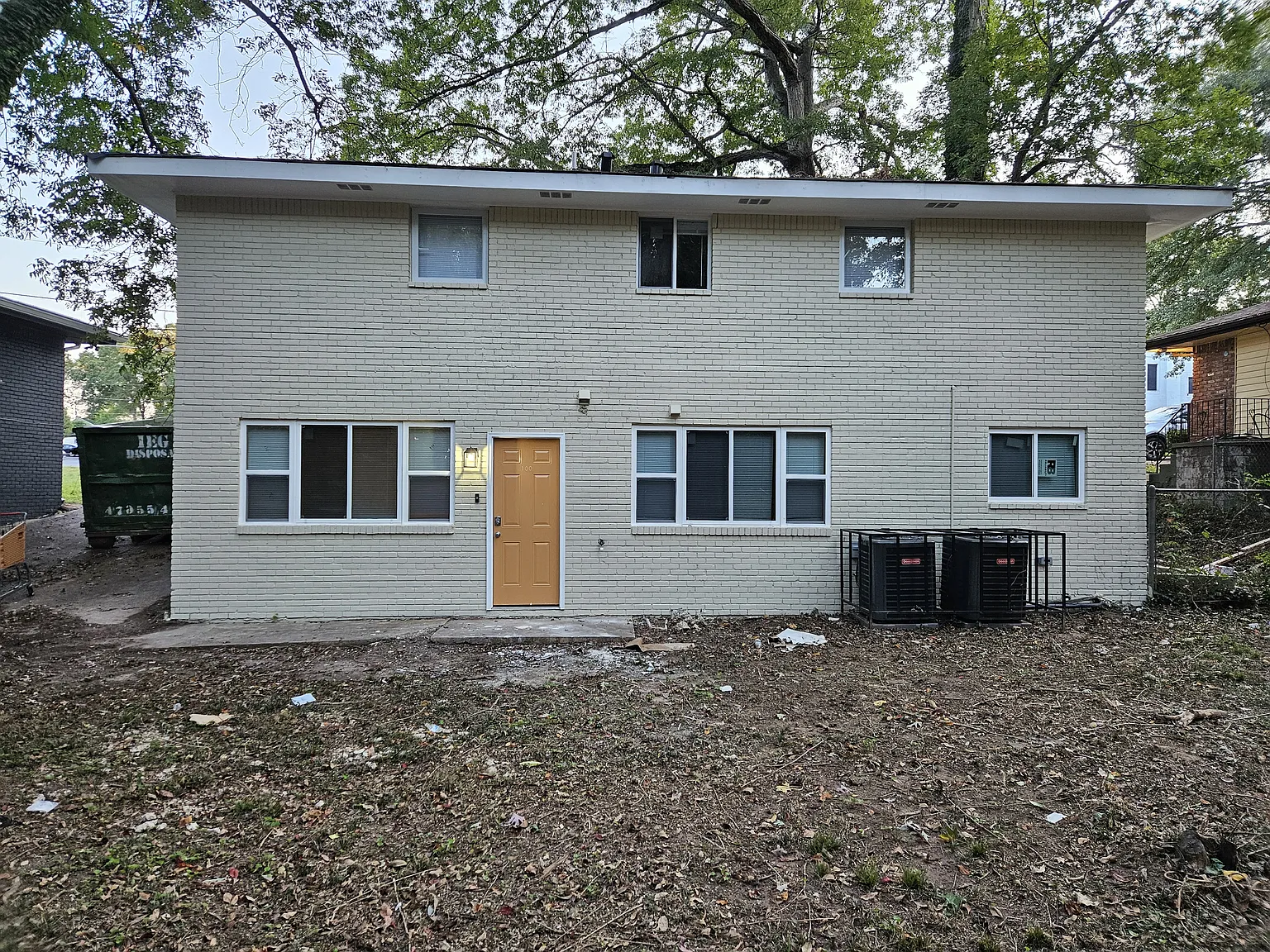 1341 Pine Ave — Photo 2