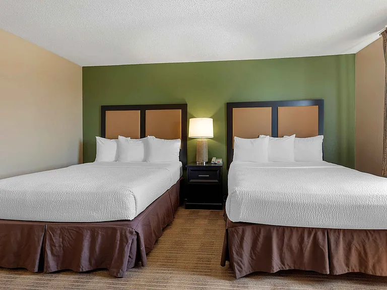 1 Bedroom Suite - 2 Queen Beds