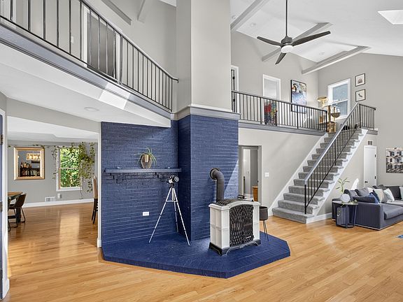 2nd image of 42 Epping St APT 4