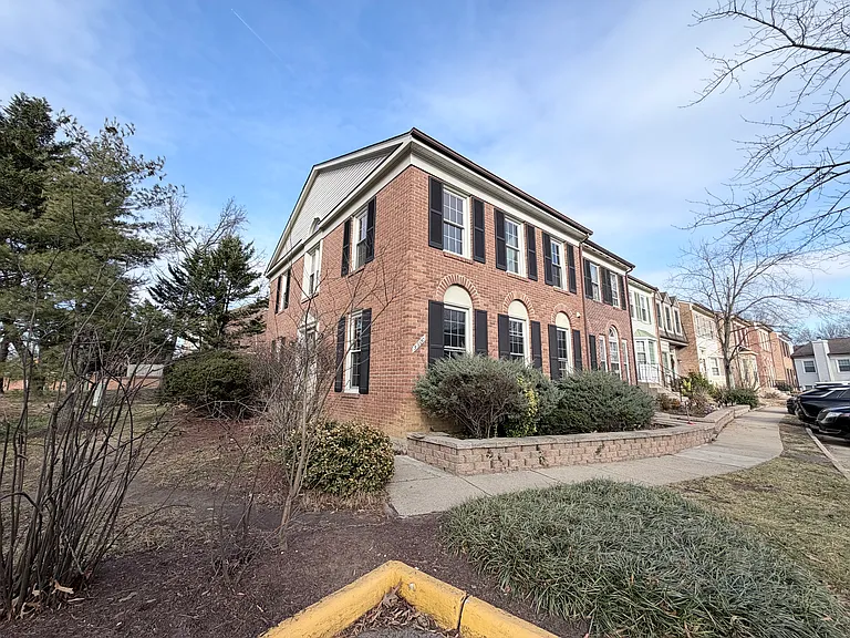 5900 Parenham Way — Photo 43