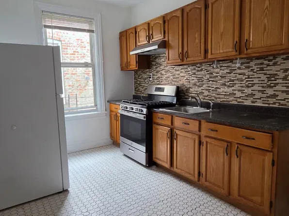339 Midwood Street image 1 of 9