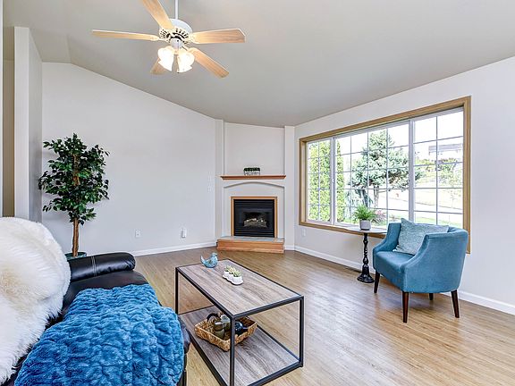 4th image of 8012 262nd St NW