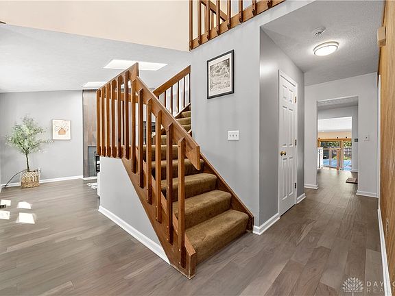 3rd image of 8827 Edgeridge Dr