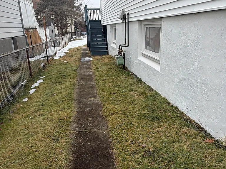 New Grant St — Photo 9
