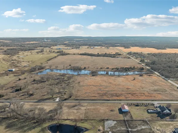 201 S Harvard Ave, Mounds, OK 74047